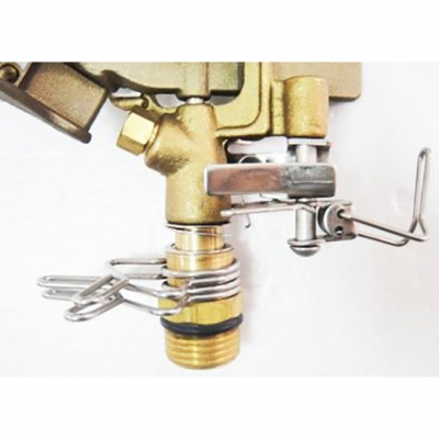 Brass sprinkler with telescopic tripod